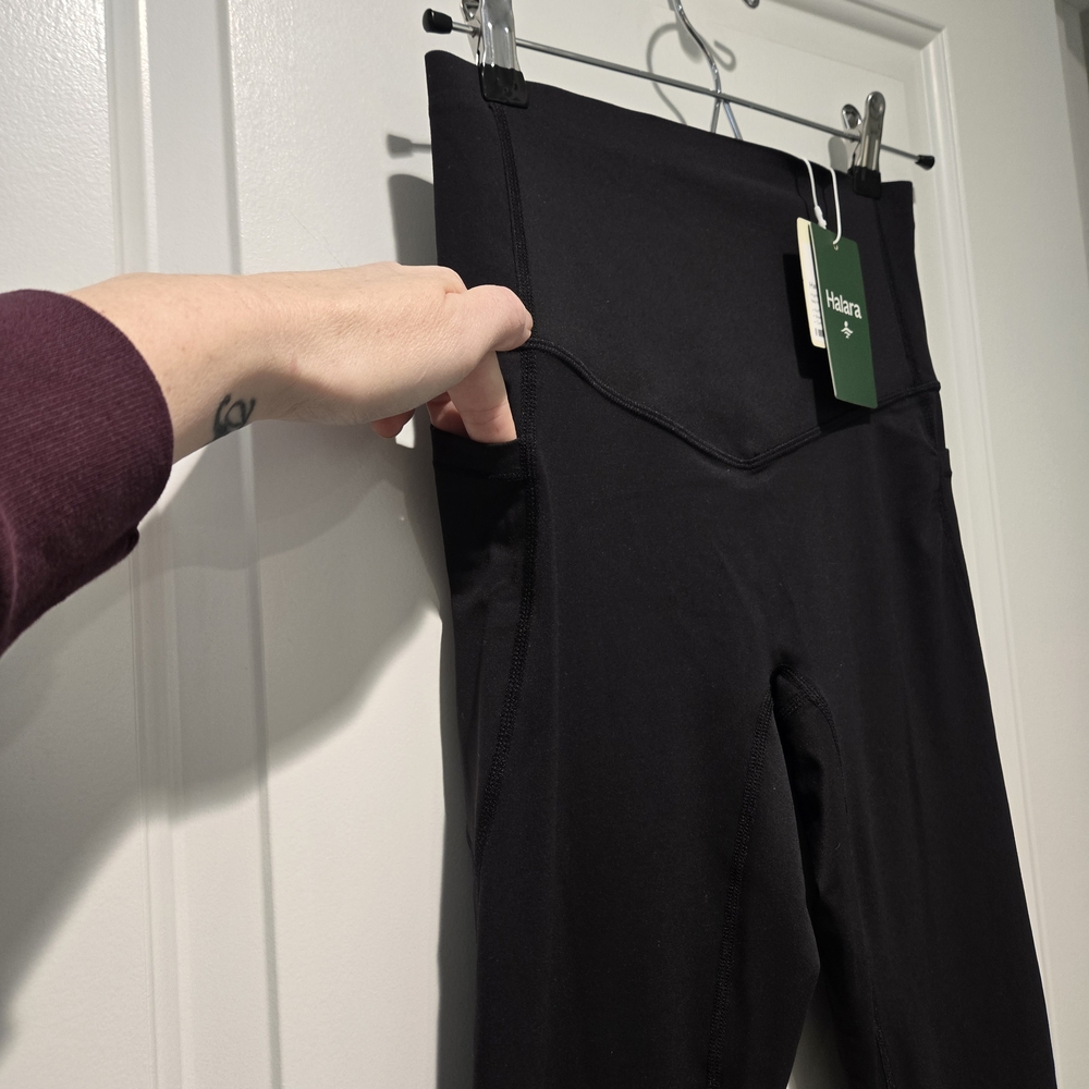 NWT- Halara Black UltraSculpt High-Waisted 7/8 Pocket Legging Women's Size Small - Picture 7 of 13